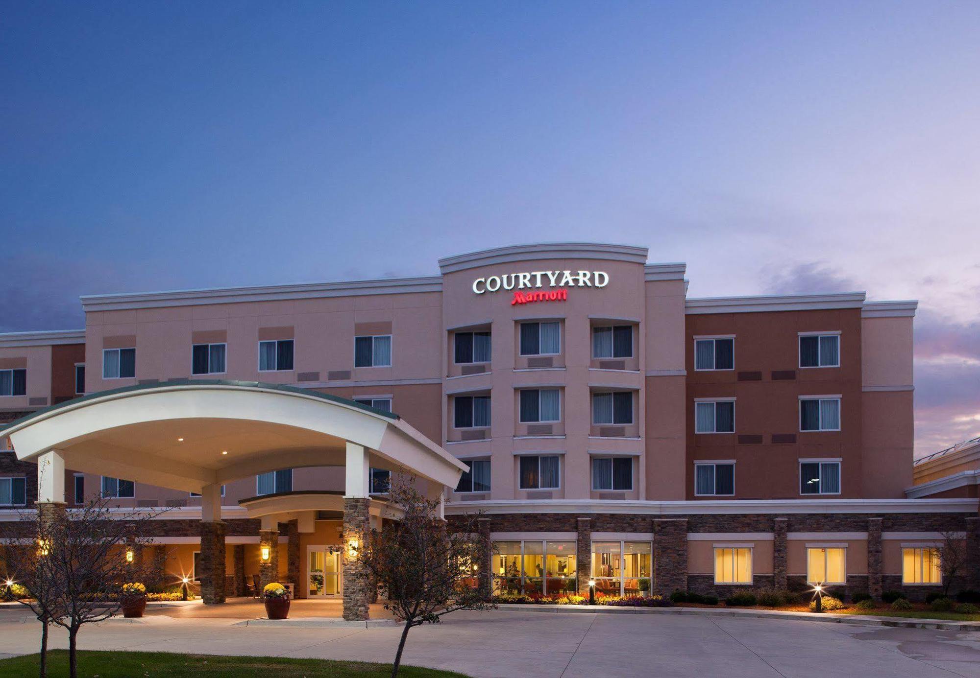 Courtyard Des Moines Ankeny Hotel Buitenkant foto